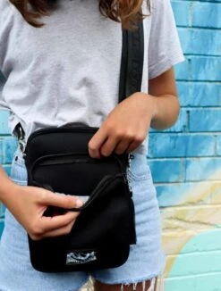 DOOG Cross Body Tas Walkie Bag Neosport Zwart -Huisdier Product Winkel image 850